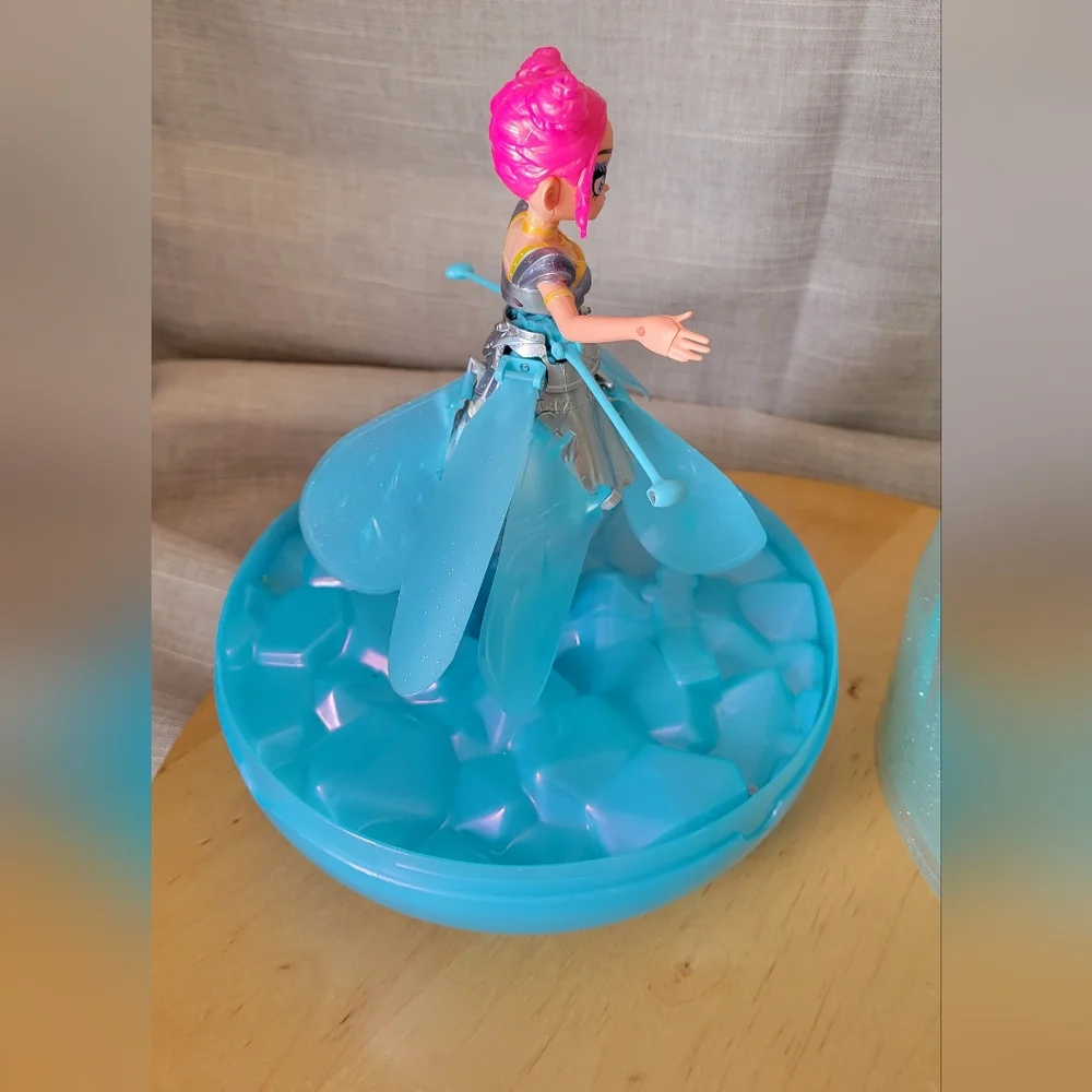 Hatchimals Crystal Flyers, Starlight Idol Magical Flying Pixie Toy Doll W Lights - Picture 7 of 10